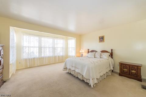 47 Saxton Dr, Hackettstown, NJ 07840 photo 16