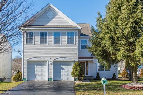 47 Saxton Dr, Hackettstown, NJ 07840 photo 1