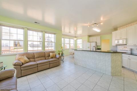 47 Saxton Dr, Hackettstown, NJ 07840 photo 11