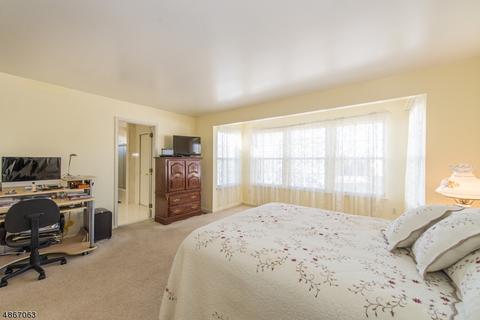 47 Saxton Dr, Hackettstown, NJ 07840 photo 17