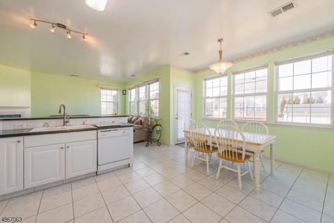 47 Saxton Dr, Hackettstown, NJ 07840 photo 7
