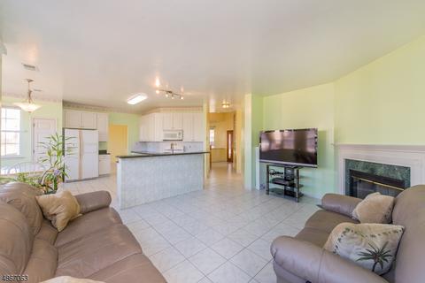47 Saxton Dr, Hackettstown, NJ 07840 photo 12