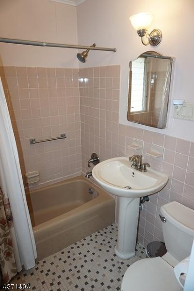 3 Blake Dr, Clark, NJ 07066 photo 13