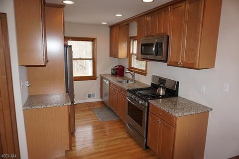 3 Blake Dr, Clark, NJ 07066 photo 7