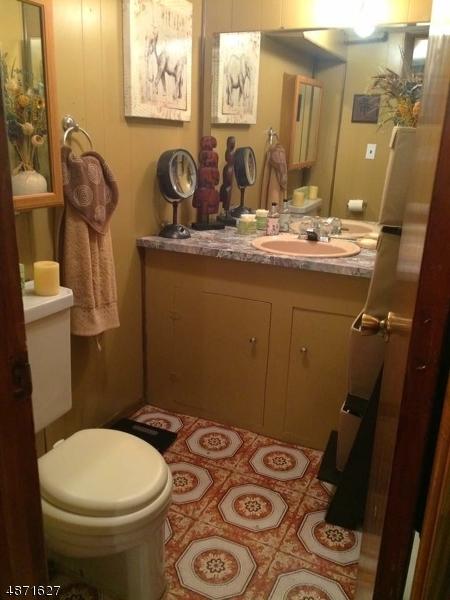 35 Gless Ave, Nutley, NJ 07110 photo 8