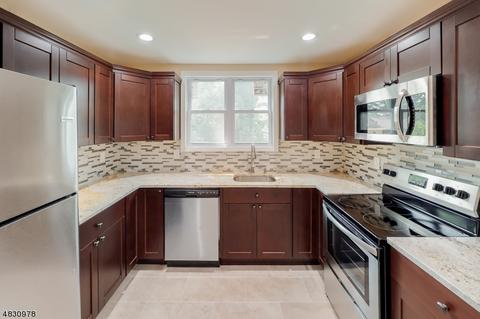 96 E Cooper St, Dover, NJ 07801 photo 4
