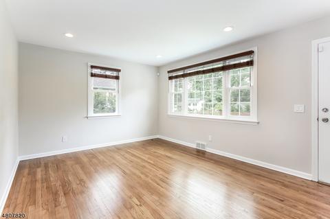 602 Snyder Ave, Berkeley Heights, NJ 07922 photo 5
