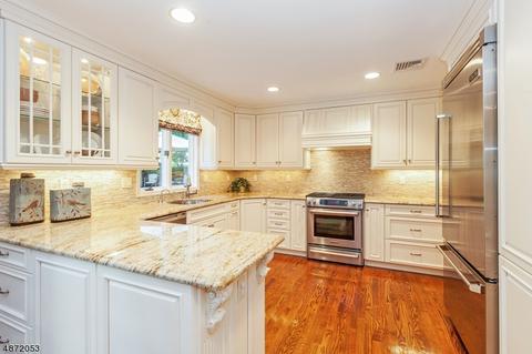 7 Hamilton Dr E, Caldwell, NJ 07006 photo 11