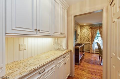 7 Hamilton Dr E, Caldwell, NJ 07006 photo 13