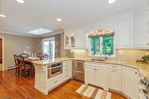 7 Hamilton Dr E, Caldwell, NJ 07006 photo 10