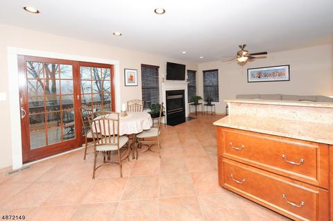 175 Warbler Dr, Wayne, NJ 07470 photo 3