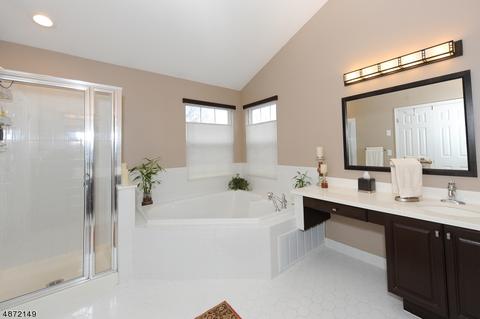 175 Warbler Dr, Wayne, NJ 07470 photo 14