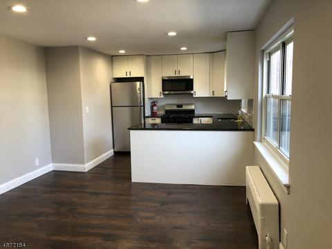 479 Maple Hill Dr #39, Hackensack, NJ 07601 photo 5