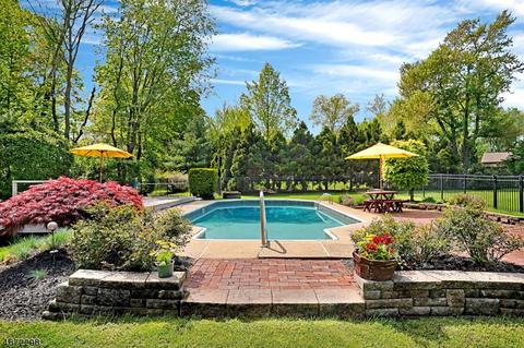 716 Valley Rd, Gillette, NJ 07933 photo 2