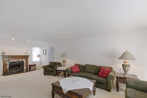 3 Exeter Way, Roxbury Twp., NJ 07876 photo 4