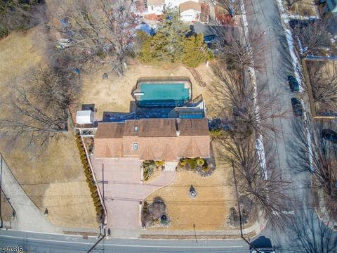 1135 Ratzer Rd, Wayne, NJ 07470 photo 3