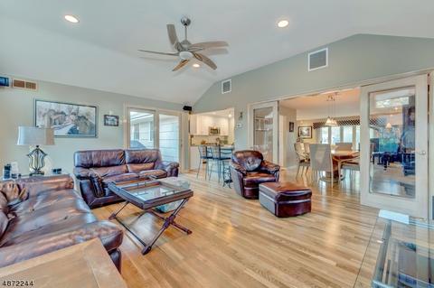745 Walnut St, Paramus, NJ 07652 photo 6