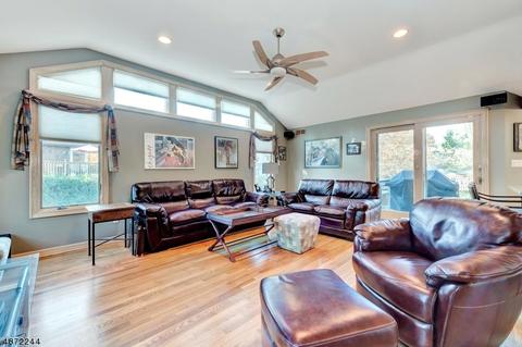 745 Walnut St, Paramus, NJ 07652 photo 5