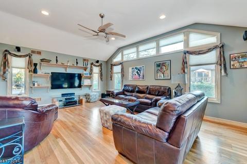 745 Walnut St, Paramus, NJ 07652 photo 7