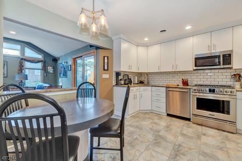745 Walnut St, Paramus, NJ 07652 photo 15