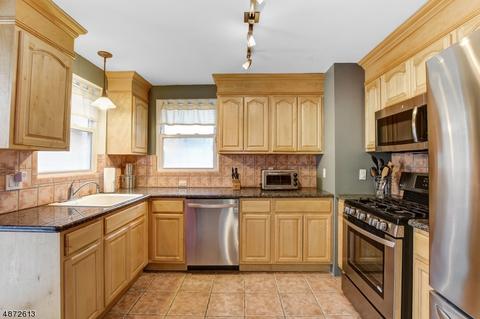 751 Plainfield Ave, Berkeley Heights, NJ 07922 photo 4