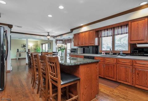 21 Joan Dr, Stanhope, NJ 07874 photo 11