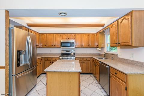 59 Pine St, Millburn, NJ 07041 photo 8
