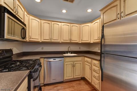 33 Park Edge, Berkeley Heights, NJ 07922 photo 8