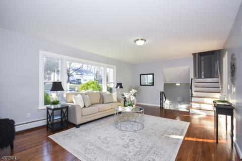 49 Kossuth Pl, Wayne, NJ 07470 photo 2