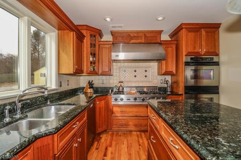 14 Foxfire Ln, Clinton, NJ 08809 photo 8