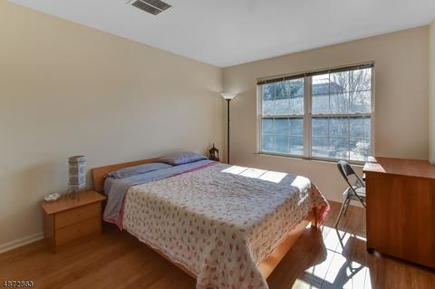 723 Firethorn Dr, Union, NJ 07083 photo 13