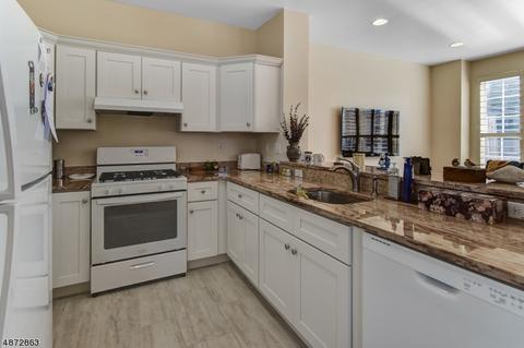 723 Firethorn Dr, Union, NJ 07083 photo 8