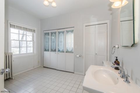 131 Haddon Pl, Montclair, NJ 07043 photo 15