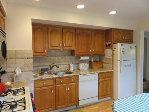15 Kimberly Pl, Wayne, NJ 07470 photo 10
