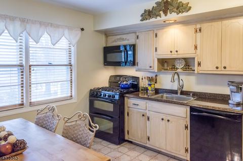 3 Teak Rd, Wayne, NJ 07470 photo 13