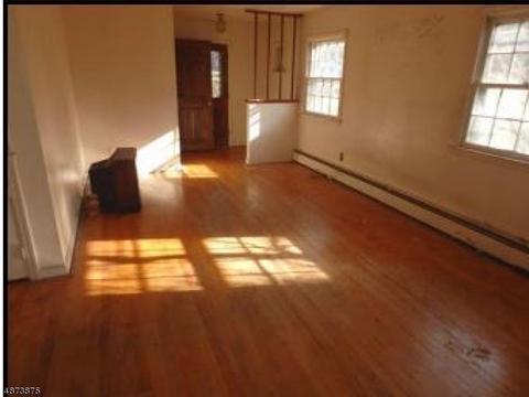 755 Terhune Dr, Wayne, NJ 07470 photo 4