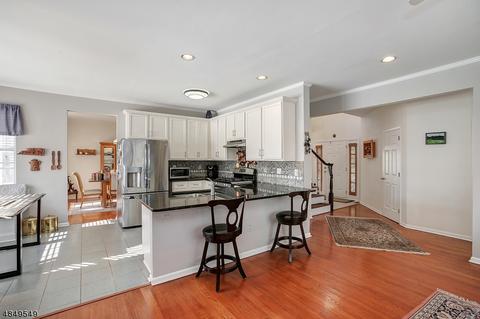 10 Larsen Ct, Bridgewater, NJ 08807 photo 8