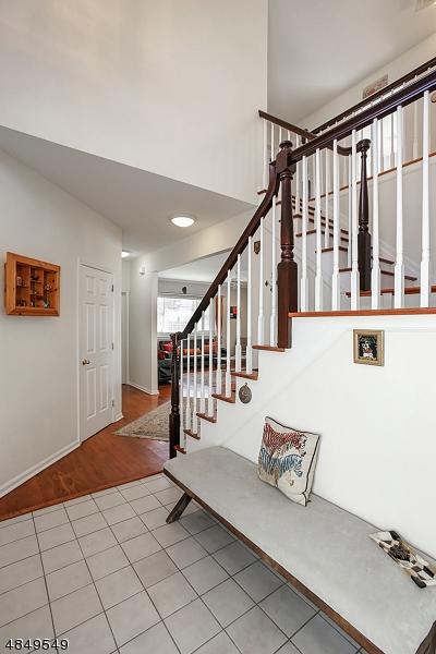 10 Larsen Ct, Bridgewater, NJ 08807 photo 2
