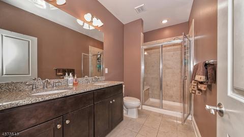 34 Elston Ct, Haskell, NJ 07420 photo 18