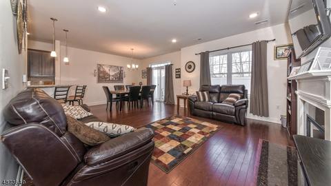 34 Elston Ct, Haskell, NJ 07420 photo 4