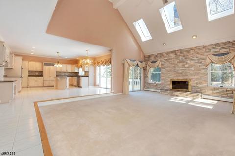 12 Sunburst Ln, Wayne, NJ 07470 photo 10