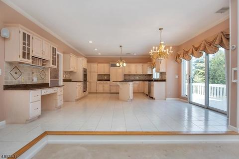 12 Sunburst Ln, Wayne, NJ 07470 photo 9