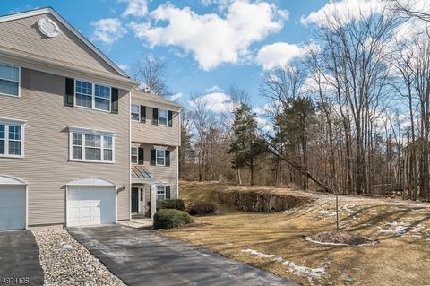 15 Micheline Ct, Wayne, NJ 07470 photo 2