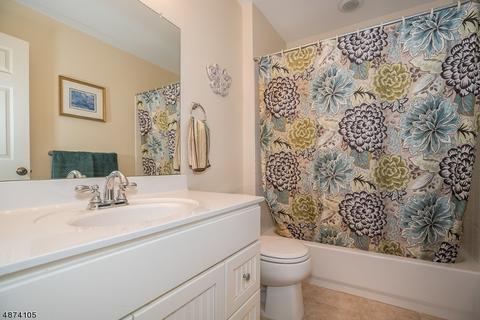 15 Micheline Ct, Wayne, NJ 07470 photo 22