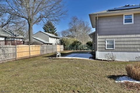 11 Hemlock Dr, Paramus, NJ 07652 photo 12