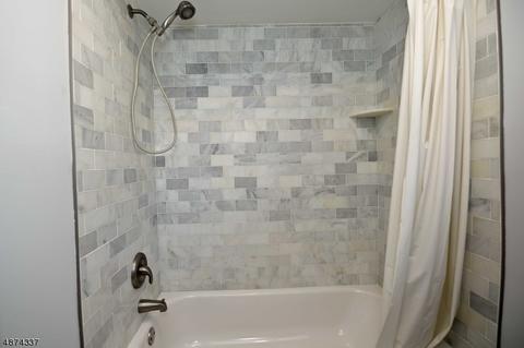 11 Hemlock Dr, Paramus, NJ 07652 photo 8