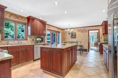 27 Tree Top Dr, Springfield, NJ 07081 photo 7