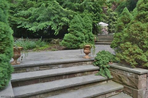 29 Locust Ln, Upper Saddle River, NJ 07458 photo 20