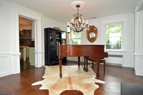 29 Locust Ln, Upper Saddle River, NJ 07458 photo 7