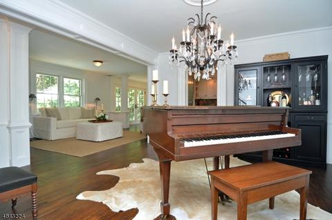 29 Locust Ln, Upper Saddle River, NJ 07458 photo 5